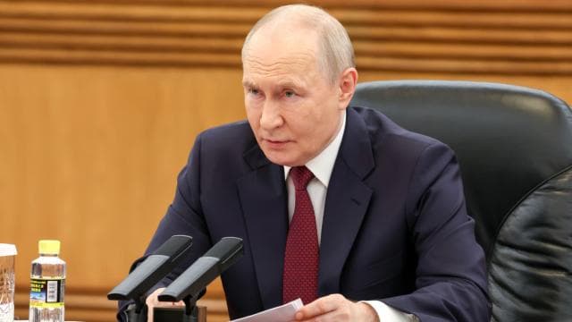 Putin, Rus gemilerine el koyma girişimlerine karşılık verilmesini emretti