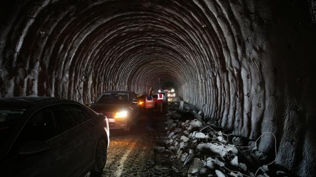 Tatvan Çevre Yolu'nun 2027'de tamamlanması planlanıyor