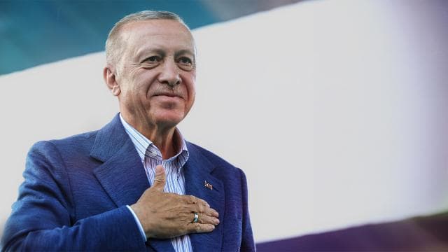 Cumhurbaşkanı Erdoğan: AK Parti'nin 25 yılı Türkiye'de tarihi dönüşüm sağladı