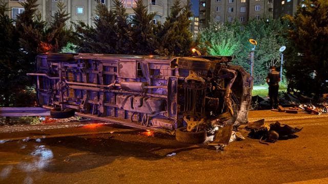 Esenler'de makas atan minibüs kazası: 1 ölü, 5 yaralı