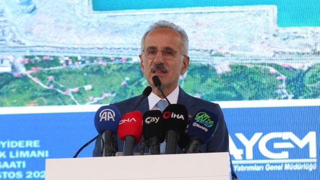 İyidere Lojistik Limanı'nda fiziki gerçekleşme yüzde 82 oldu
