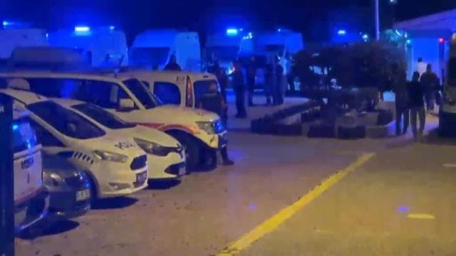 Zeytinburnu'nda gemide zehirlenme şüphesi: 4 kişi hastaneye kaldırıldı