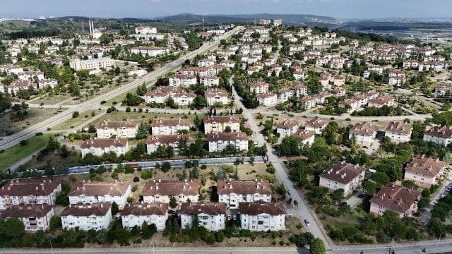 17 Ağustos depreminden 27 yıl sonra kentler yeniden inşa edildi