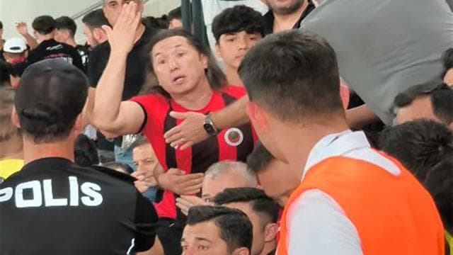 Çocuğun formasını çıkarttıran zanlıya ev hapsi verildi