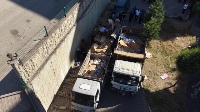 Karabük'te 4 kamyon çöp temizlendi