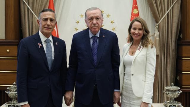 Erdoğan, ABD Temsilcisi Issa'yı Ankara'da ağırladı