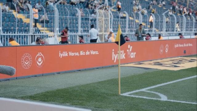 Fenerbahçe-Beşiktaş derbisinde 'İyilik Var Gönüllülük Platformu' tanıtıldı