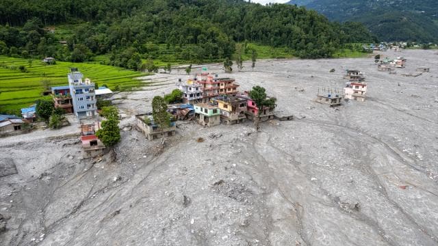 Nepal'deki sel felaketinde ölü sayısı 1451'e ulaştı