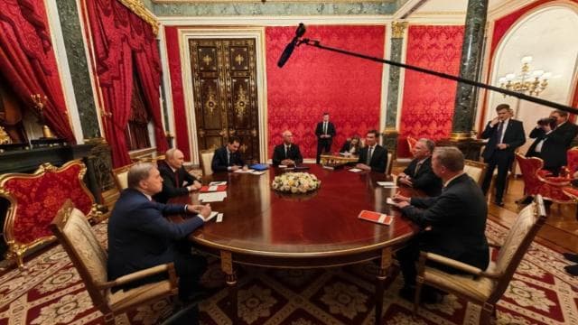 Putin, Trump'ın temsilcileriyle görüşmesini tamamladı