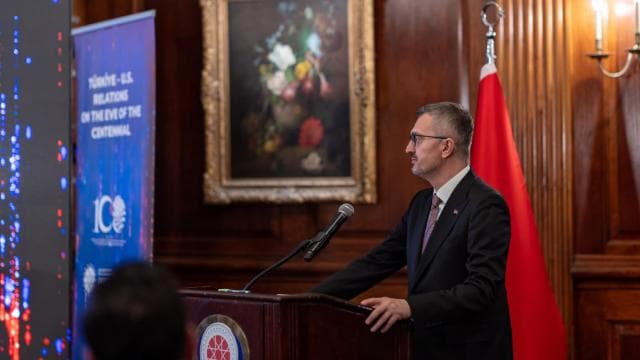 Burhanettin Duran: Uluslararası sistem dönüşüm sürecinde