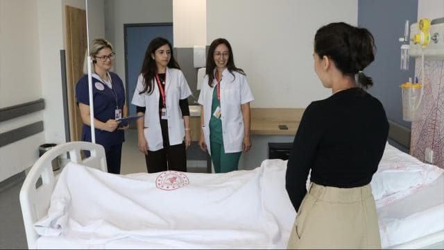 3 yaşındaki çocuğun midesinden 21 mıknatıslı top çıkarıldı