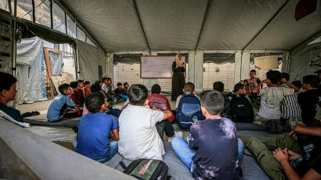 Gazzeli öğretmenlerden Dünya Öğretmenler Günü mesajı: Umut aşılayacağız