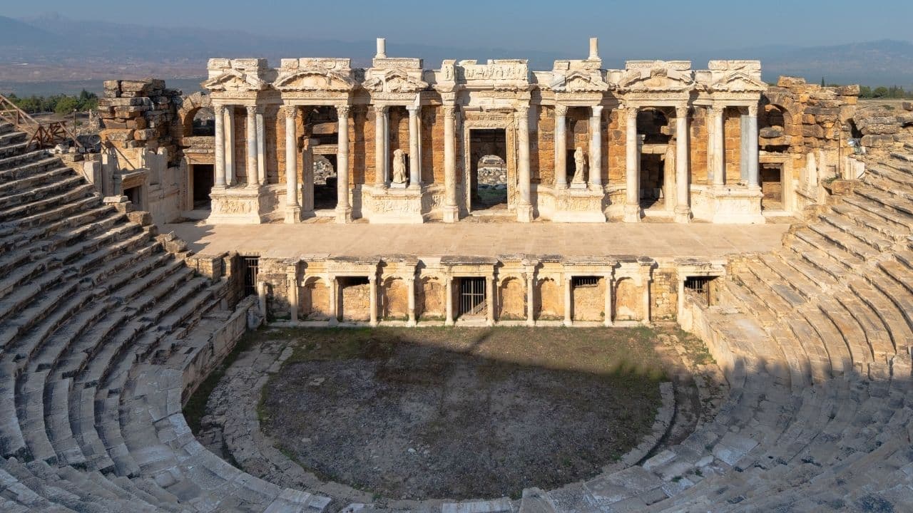 Antik Dünyanın İzleri: Taş ve Su ile Yazılan Hikaye