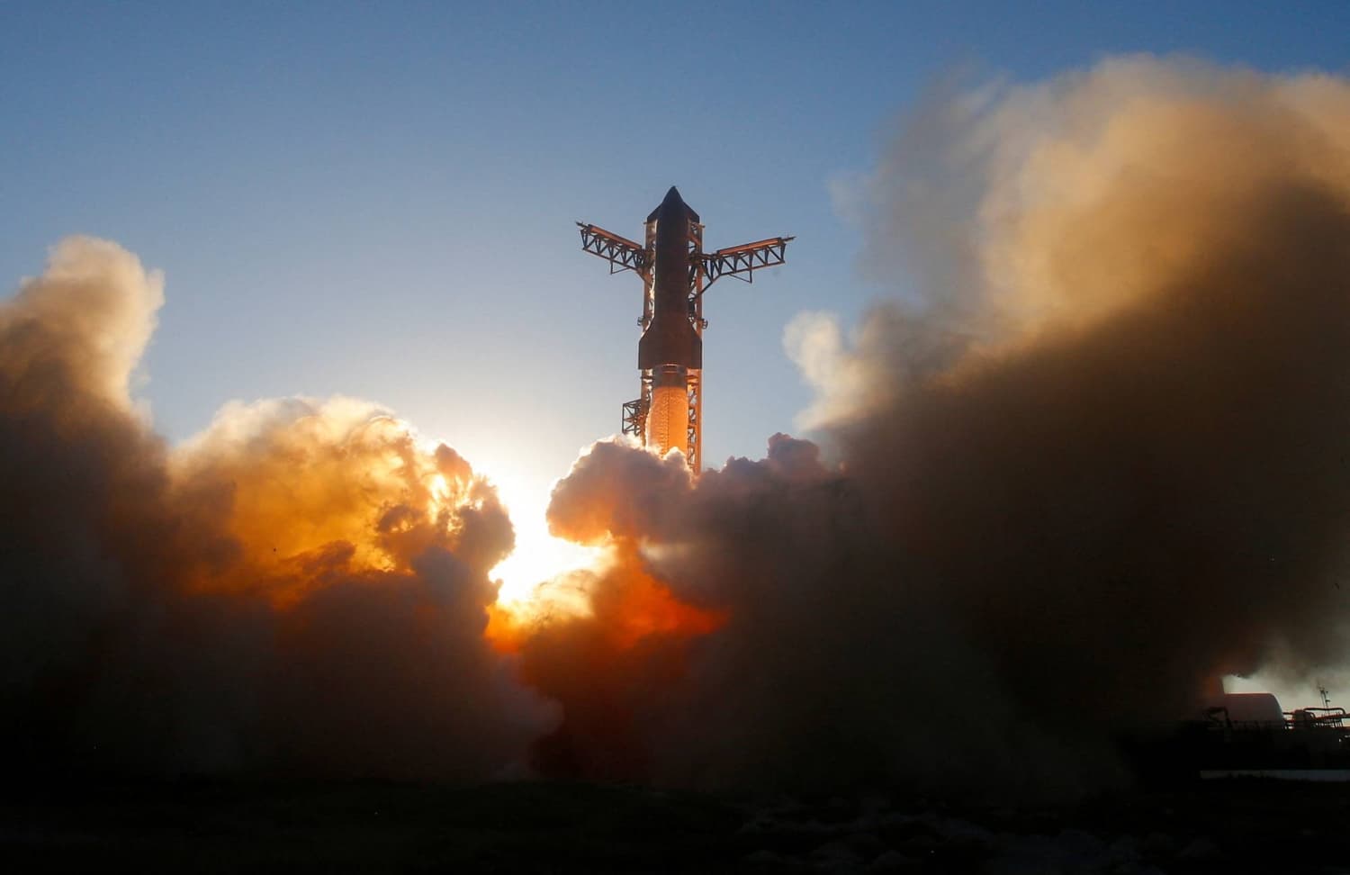 SpaceX IPO Filing Reveals Losses and Musk's Control Amid AI Ambitions
