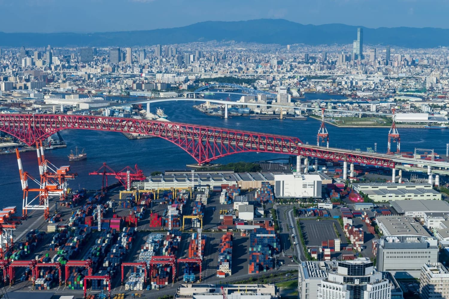 Japan Maintains Trade Surplus in April Amid Significant Drop in Energy Imports