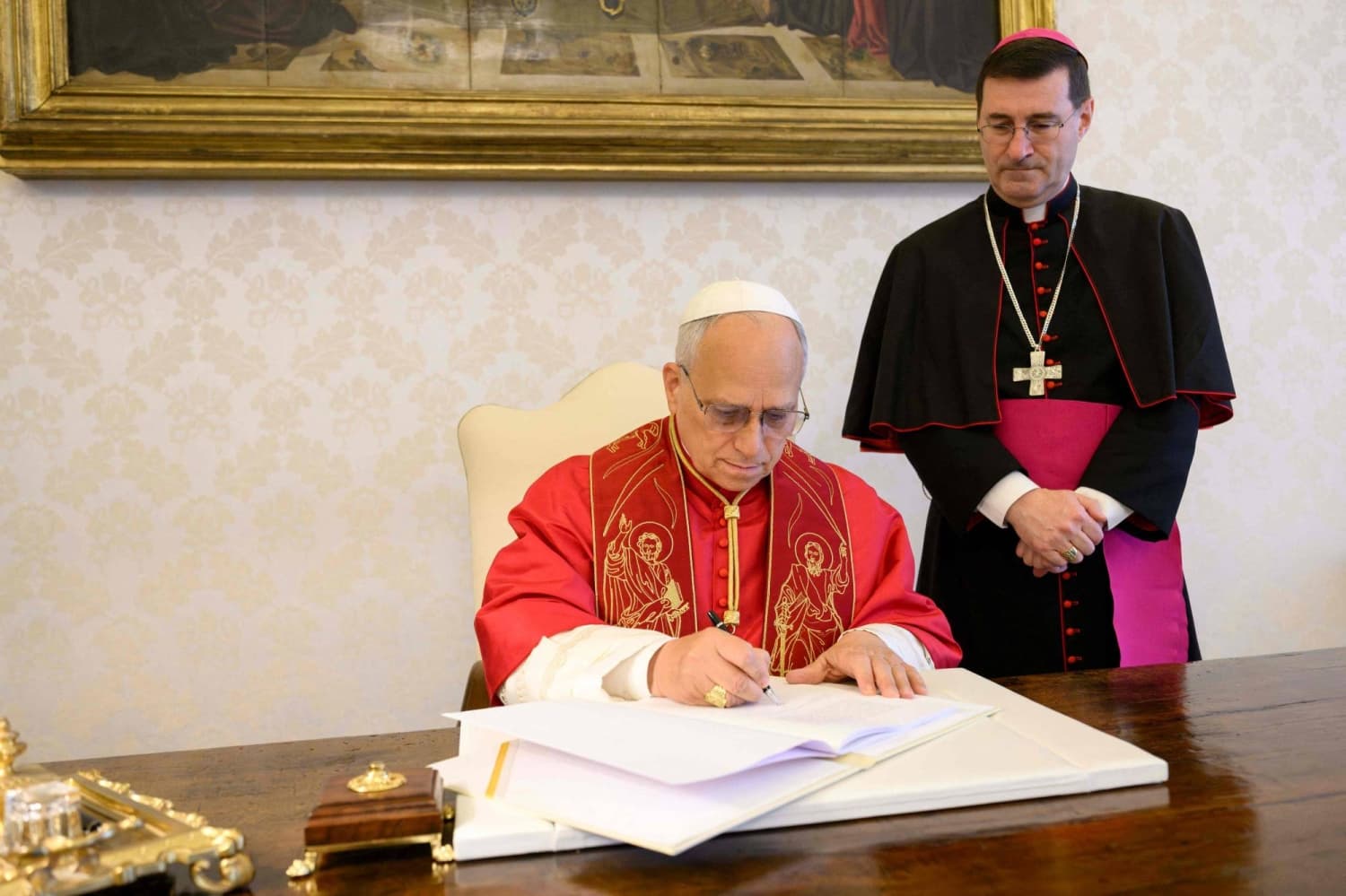 Pope Calls for Regulation of AI to Safeguard Humanity