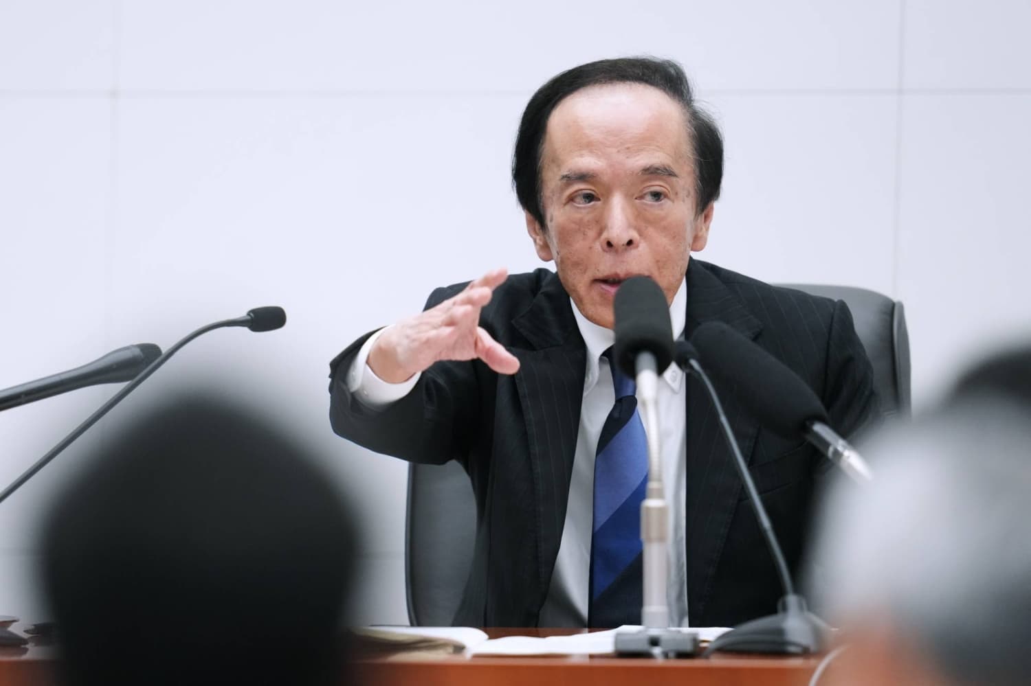 BOJ Governor Ueda Cautions on Oil Shock's Effects on Inflation