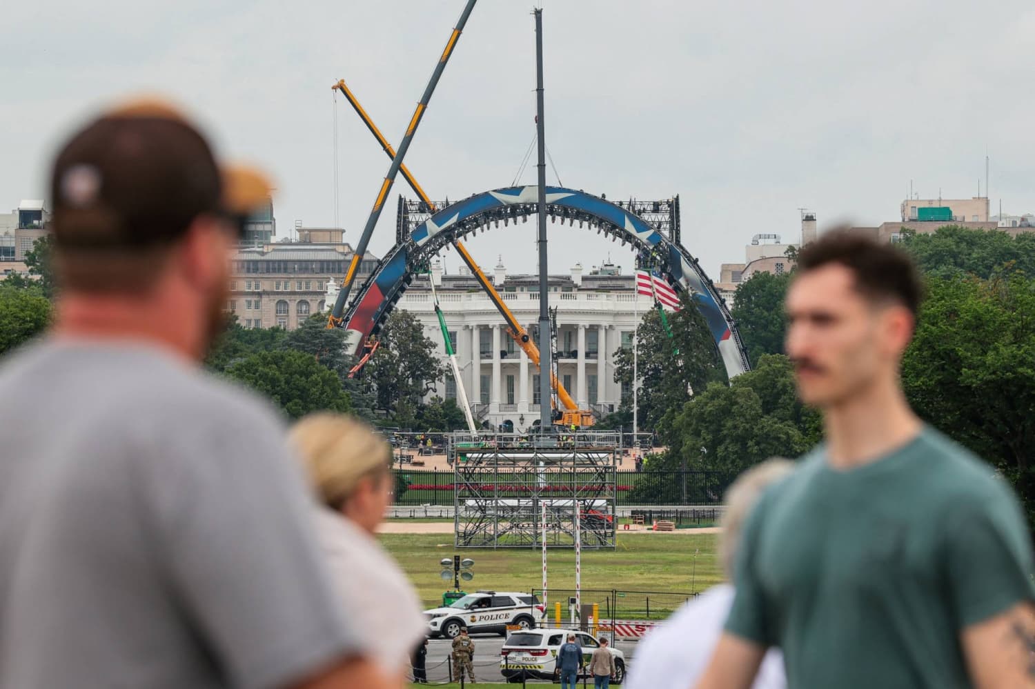 Cage-Fighting Arena Under Construction on White House Grounds