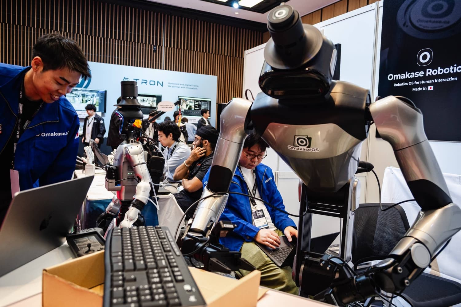 Humanoids Summit Highlights Role of Robots in Japan's Labor Shortage