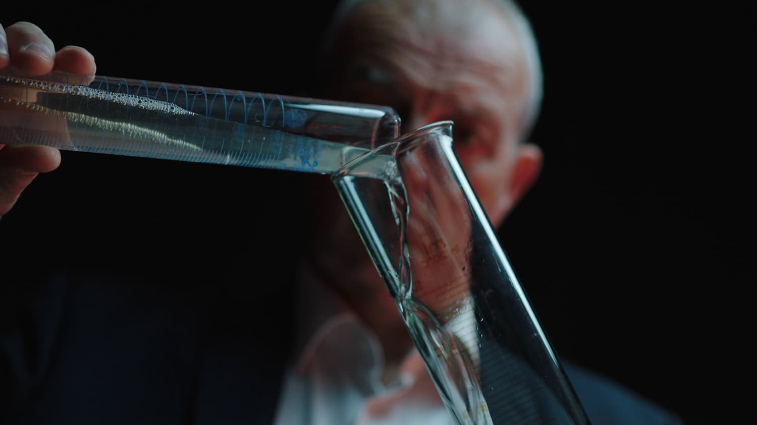 French Innovators Blend Champagne Techniques with Traditional Sake Production