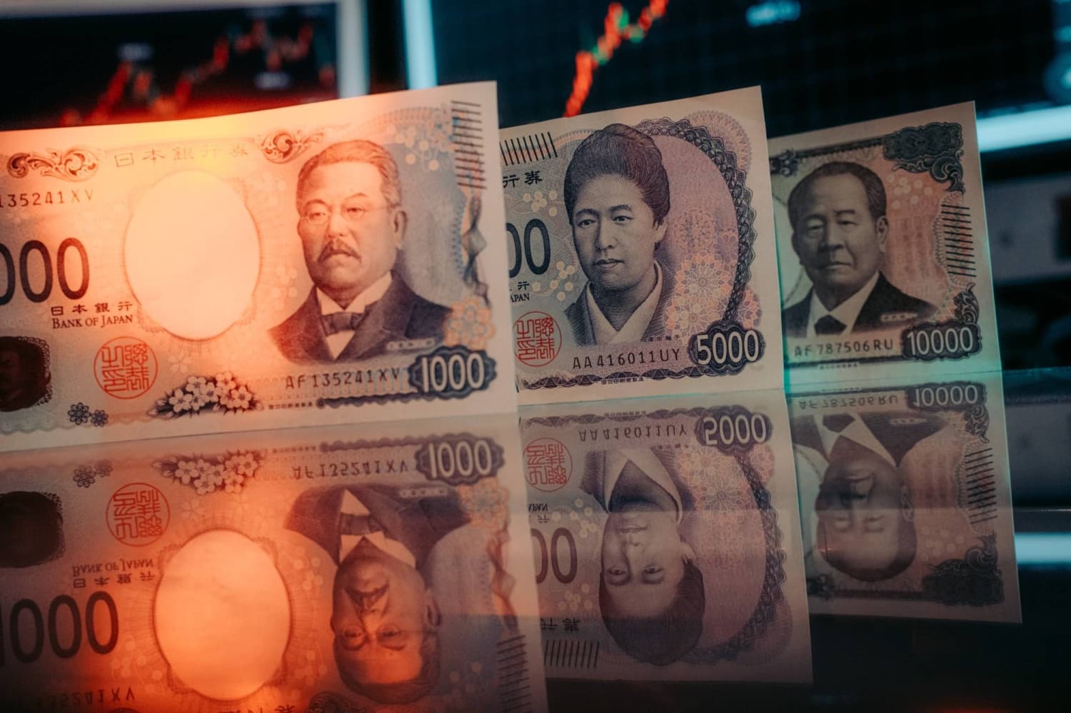 Yen Struggles Despite Record Intervention as BOJ Hike Anticipation Grows