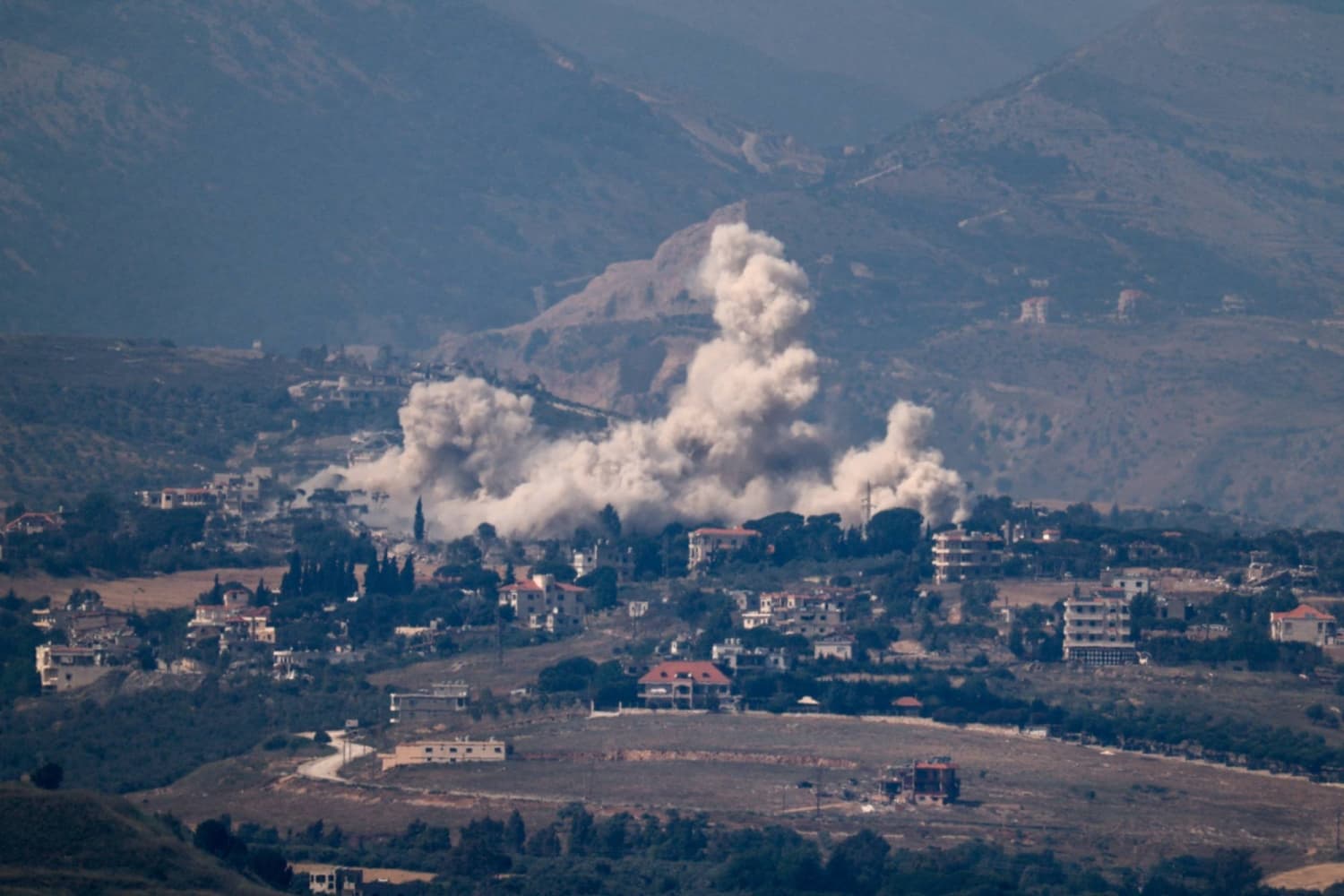 Lebanon Reports Partial Ceasefire Between Israel and Hezbollah Amid Ongoing Attacks