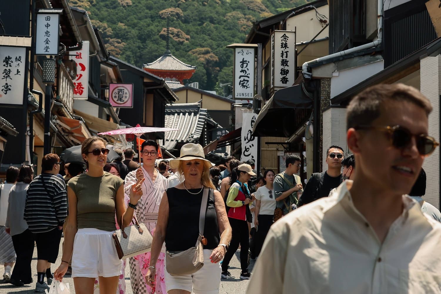 Japan's Duty-Free Sales Increase in May Amid Ongoing Tourism Recovery