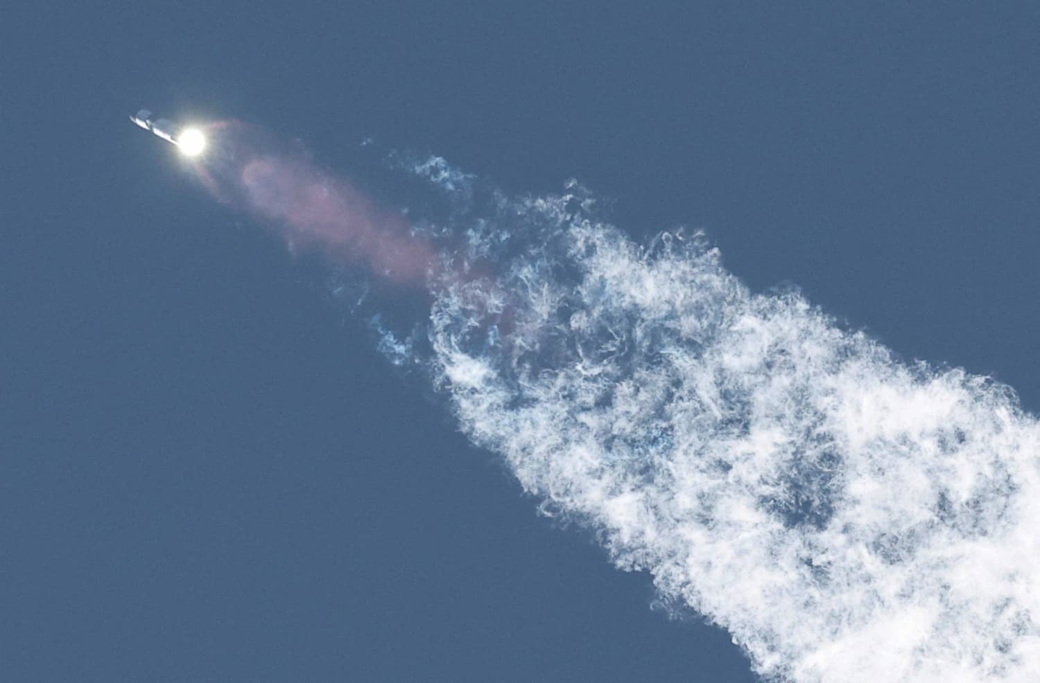 SpaceX Sets IPO Price at $135 per Share, Valuing Company at $75 Billion