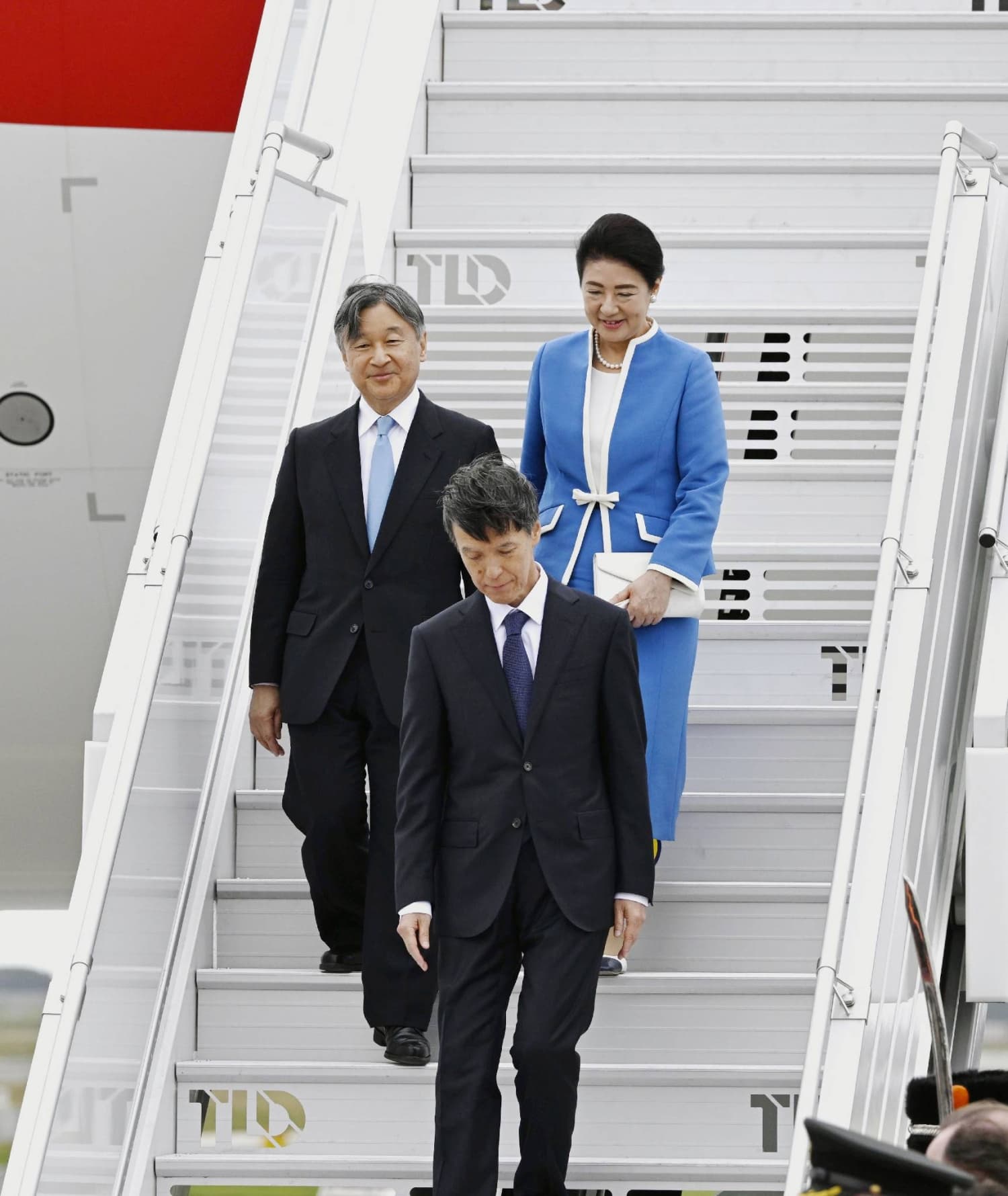 Emperor and Empress of Japan Visit Netherlands for Ceremonies