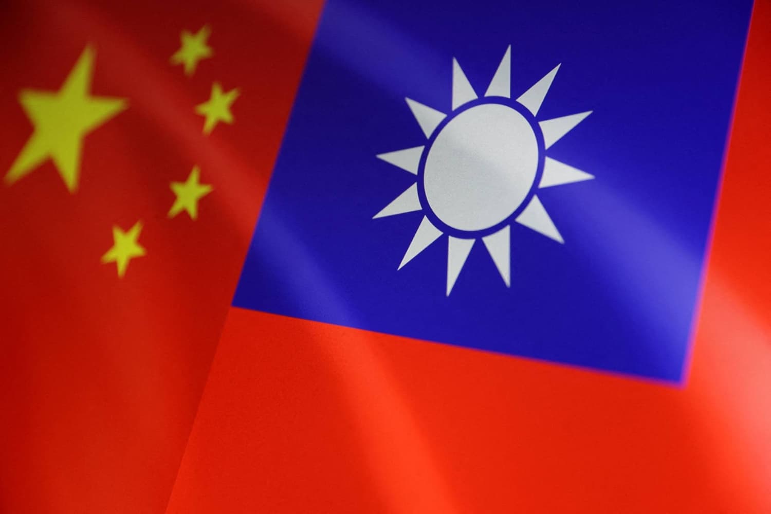 Taiwan Introduces Website for Chinese Citizens to Report Intelligence