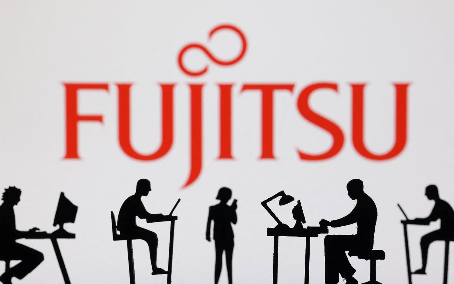 Fujitsu Chairman Hidenori Furuta Resigns Amid Improper Behavior Allegations