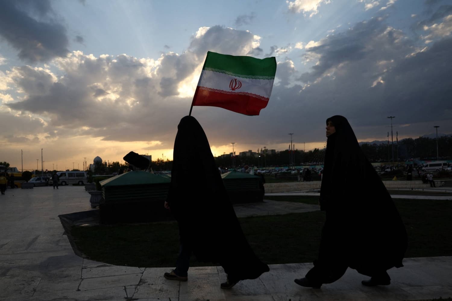 Iran's $300 Billion Fund Agreement Sees Over Half Already Committed, Source Reports
