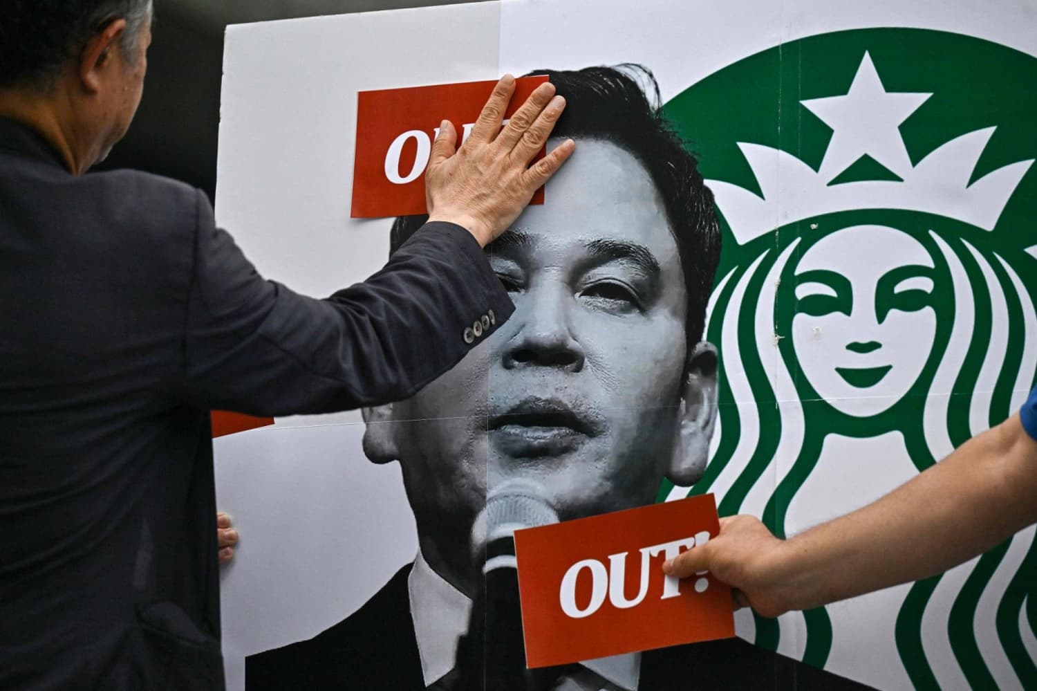 Starbucks to Close All South Korean Stores Early for Historical Training
