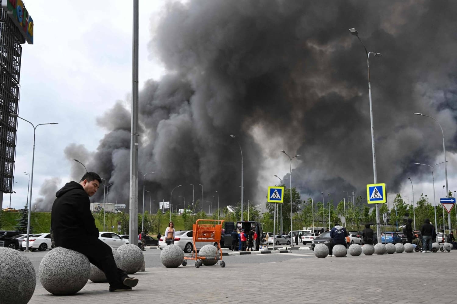 Ukraine Launches Large-Scale Drone Attack on Moscow Refinery