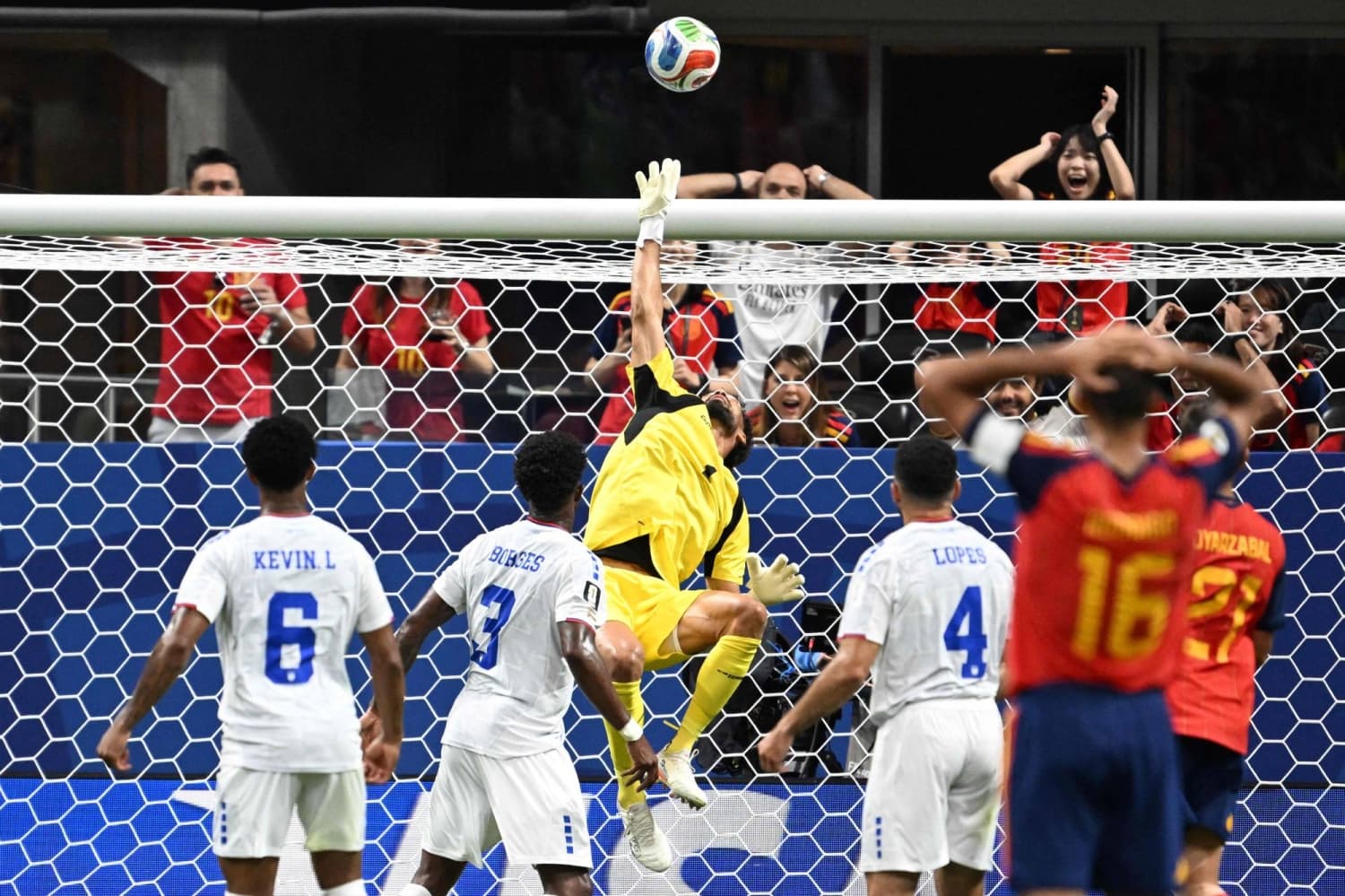 Underdog Teams Compete Strongly Against Soccer Giants in World Cup