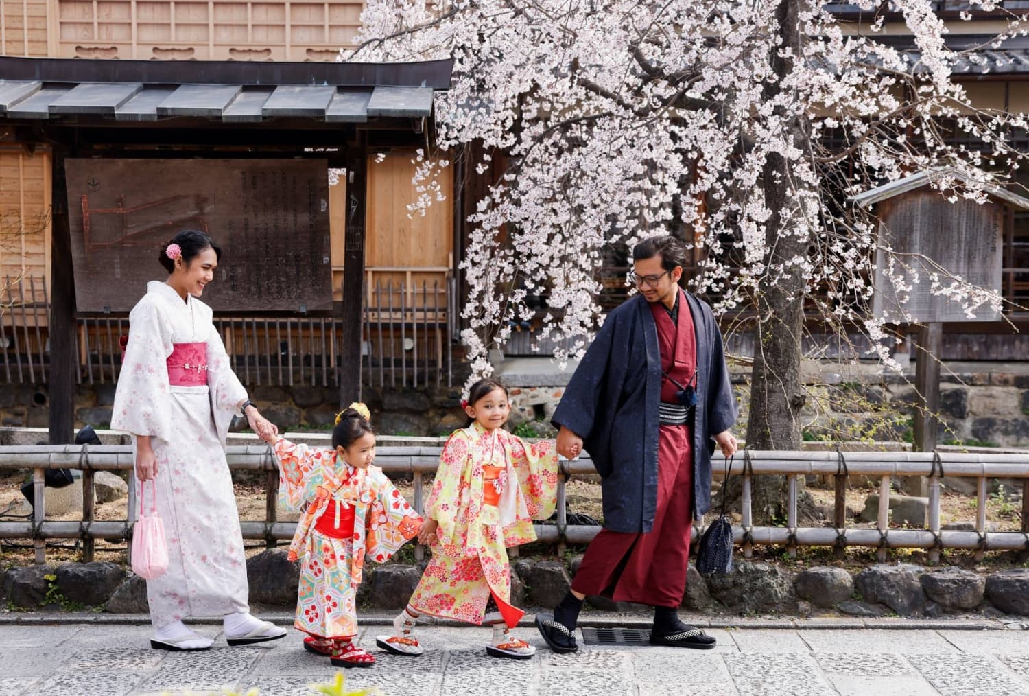 Japan to Increase Visa Fees for Foreign Nationals for First Time in 48 Years