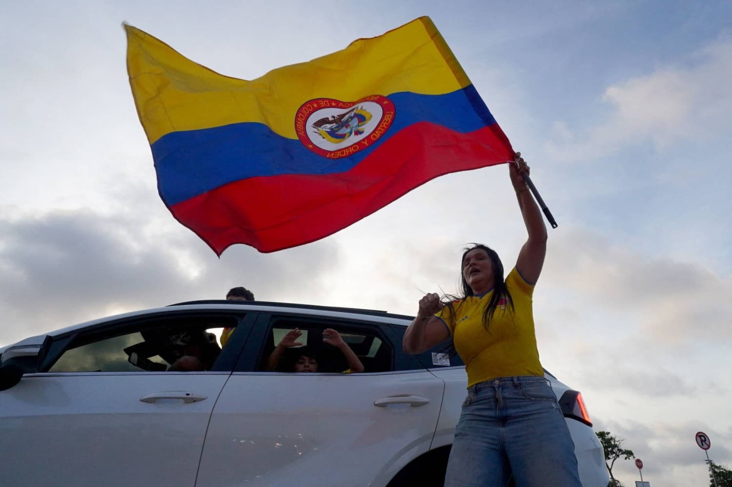 Conservative Candidate Supported by Trump Leads in Colombian Presidential Runoff