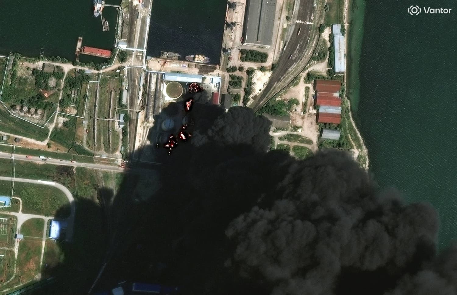 Ukrainian Strikes in Crimea Result in Four Deaths and Halt Fuel Sales
