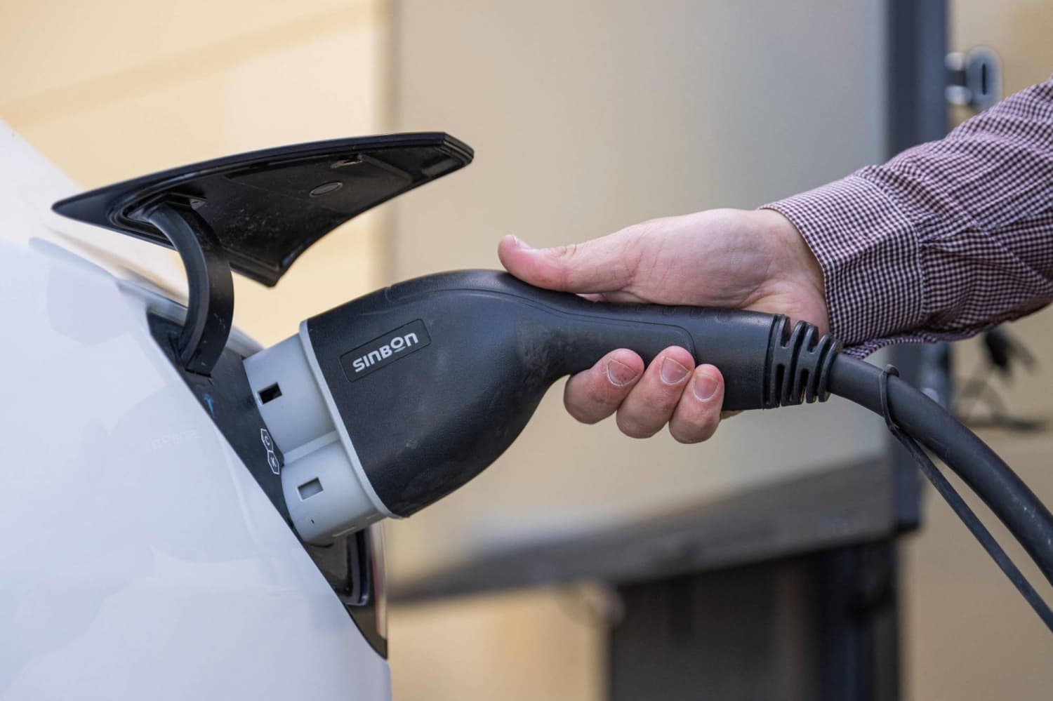 Expert Panel Urges U.K. to Accelerate Transition from Fossil Fuels to Meet Climate Goals