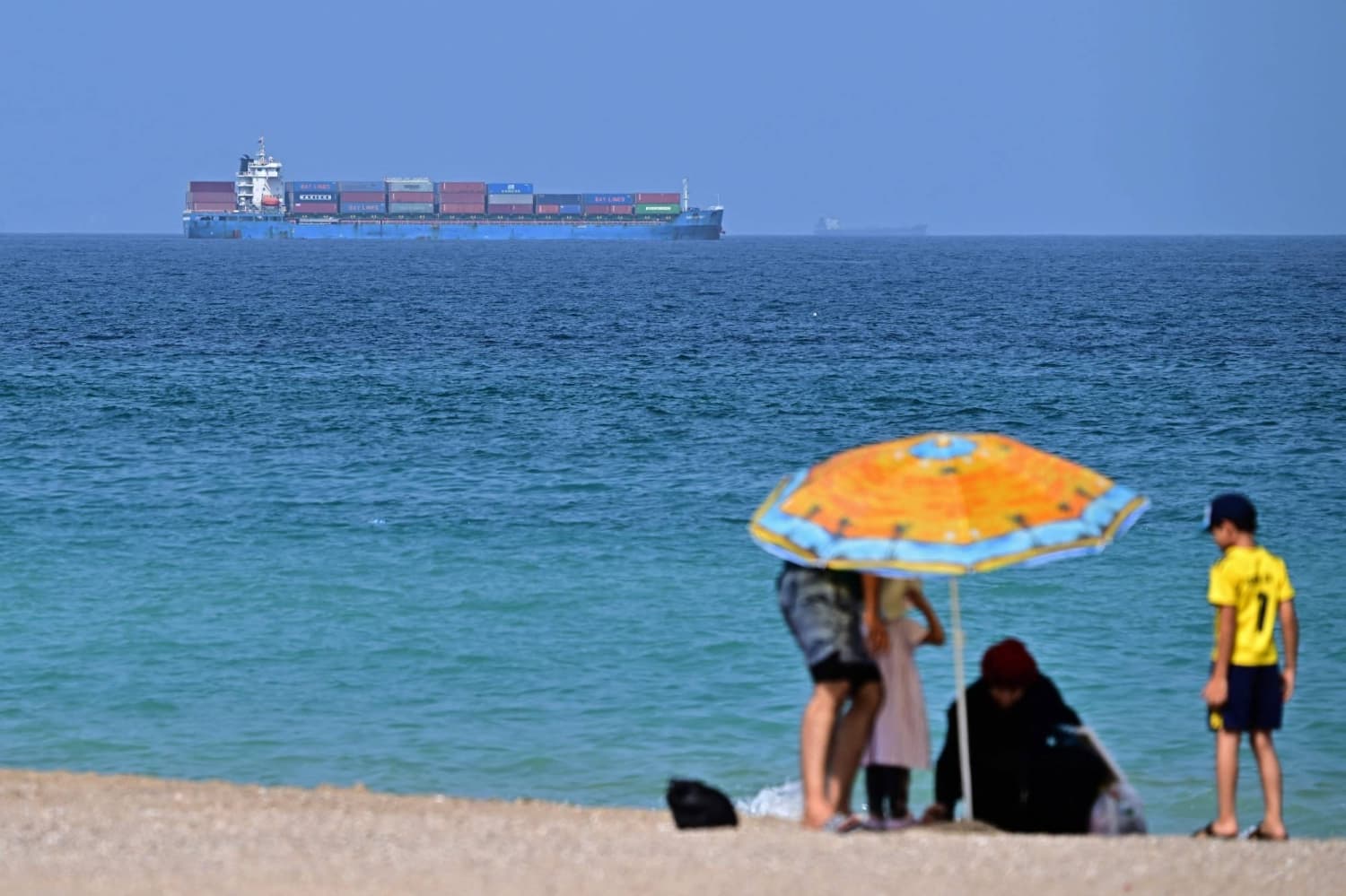 U.S. and Iran Intensify Rivalry Over Control of Persian Gulf Shipping Routes