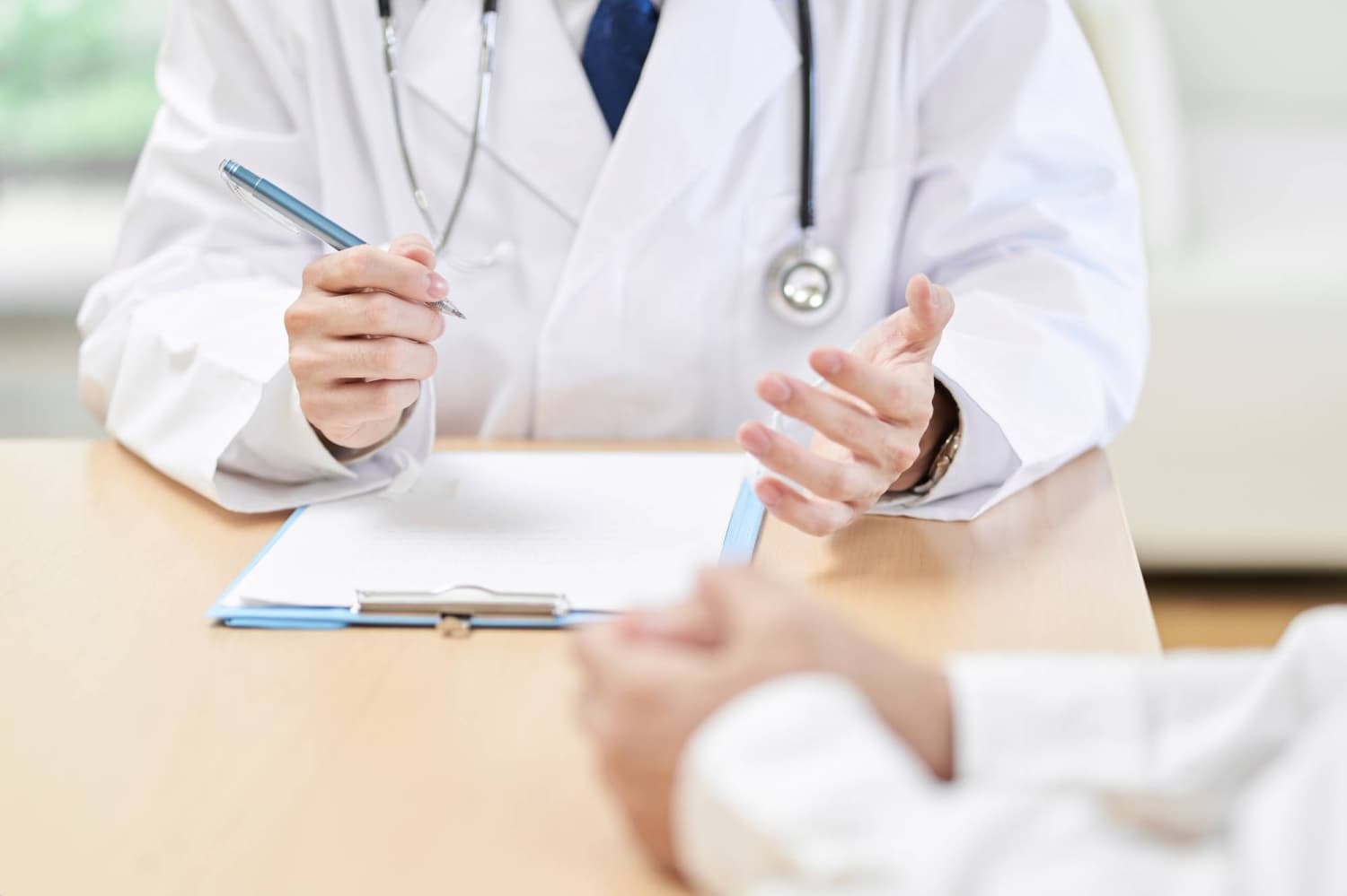 Survey Reveals 15% of Doctors Work Over 960 Hours of Overtime Annually