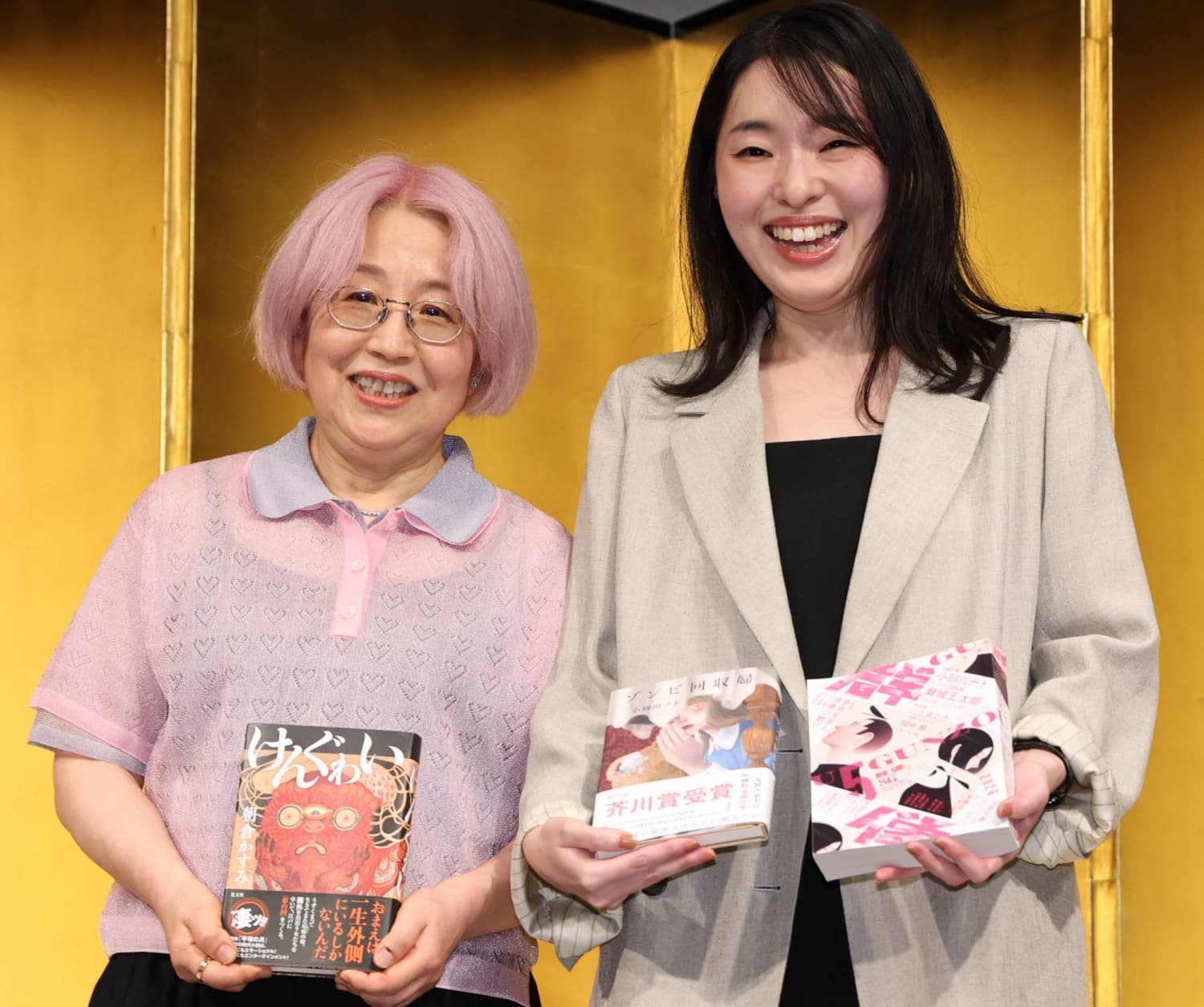 Chito Kosagawa and Kasumi Asakura awarded Japan's prestigious literary prizes