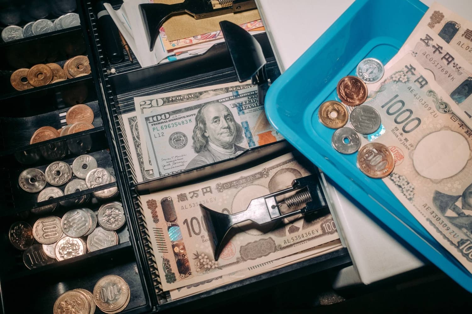 Leading Currency Analyst Predicts Yen Could Fall to ¥170 Against Dollar