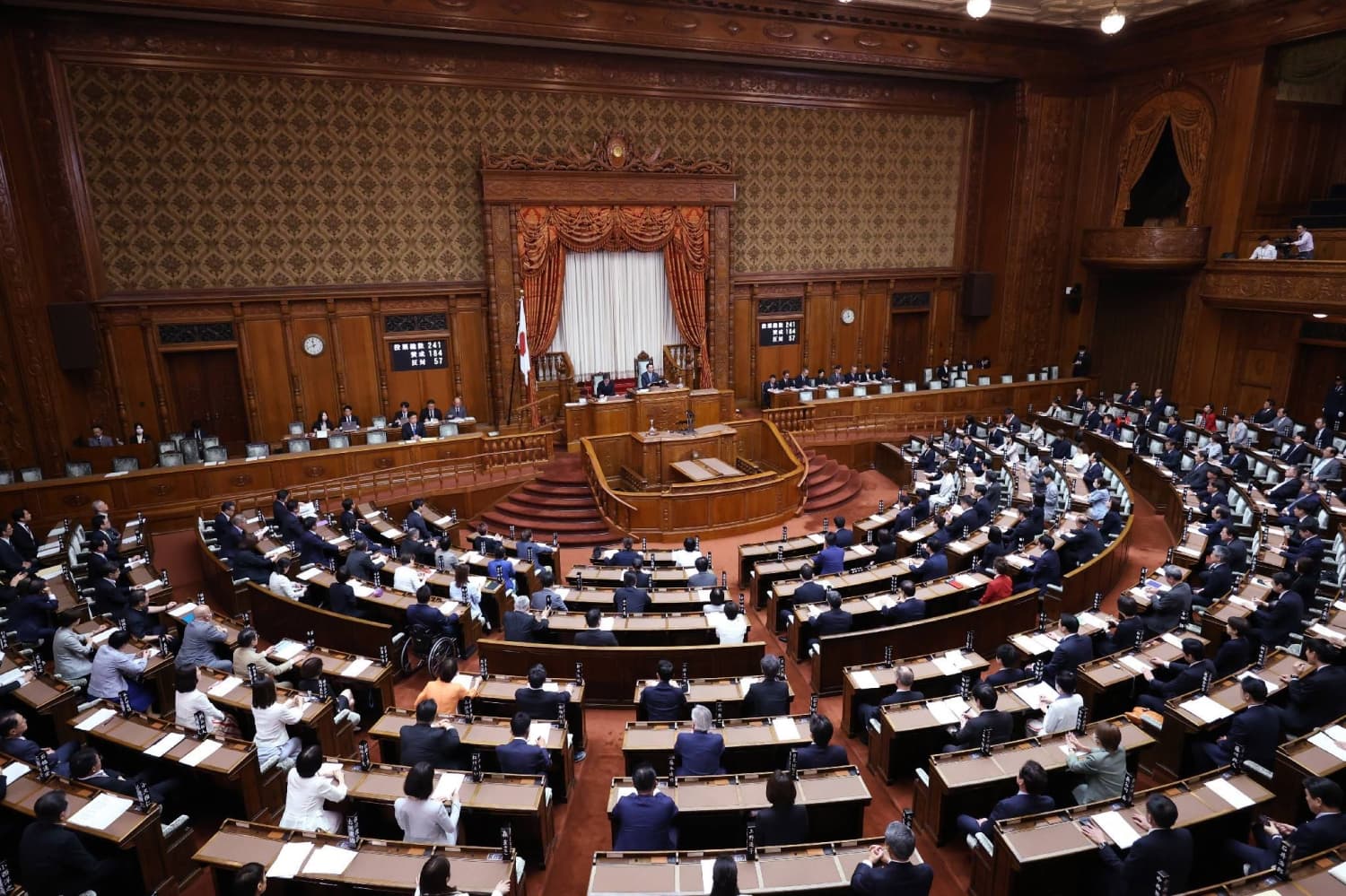 Legislation to Safeguard Imperial Family Advances in Upper House