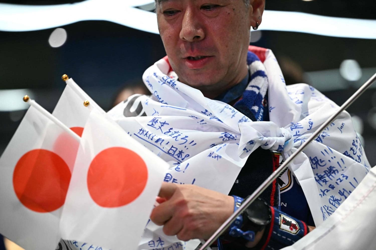 Upper House Approves Bill Criminalizing Flag Desecration Amid Constitutional Concerns