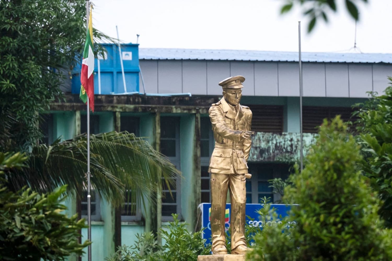 Statues of Aung San Suu Kyi Removed in Myanmar Amid Symbolic Controversy