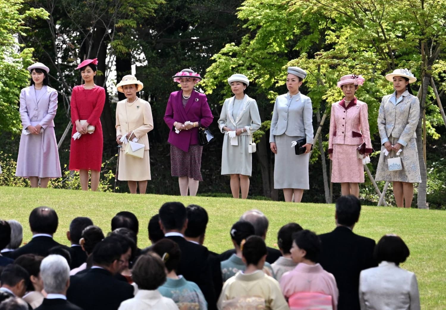 Takaichi Advocates for Change in Imperial House Law Through Legislative Support