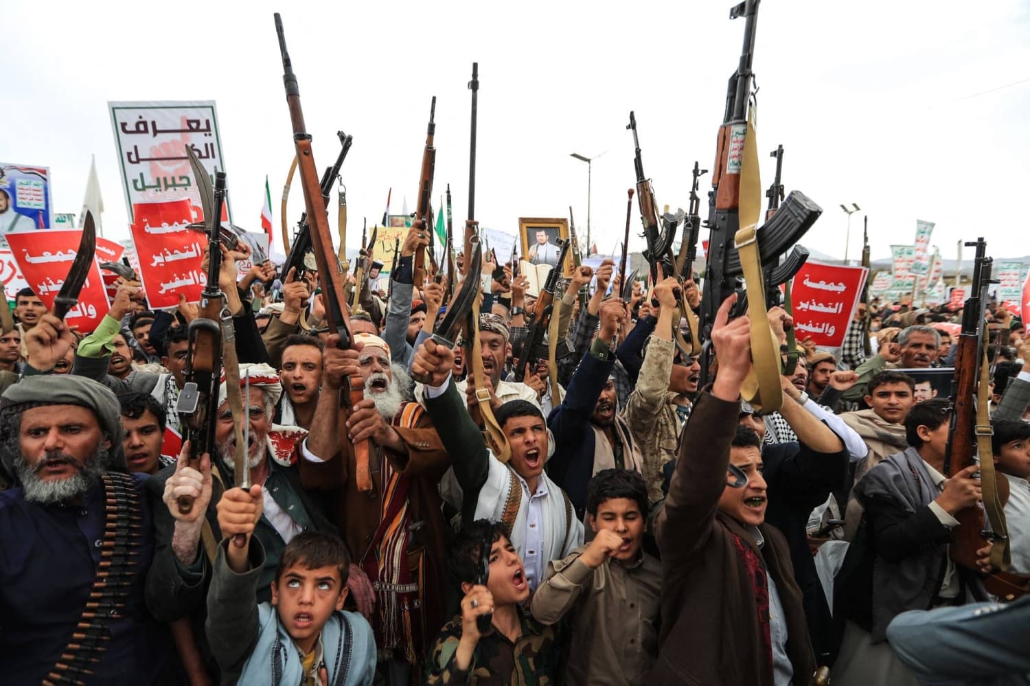 Houthis Declare Naval Blockade on Saudi Arabia, Disrupting Crude Tankers