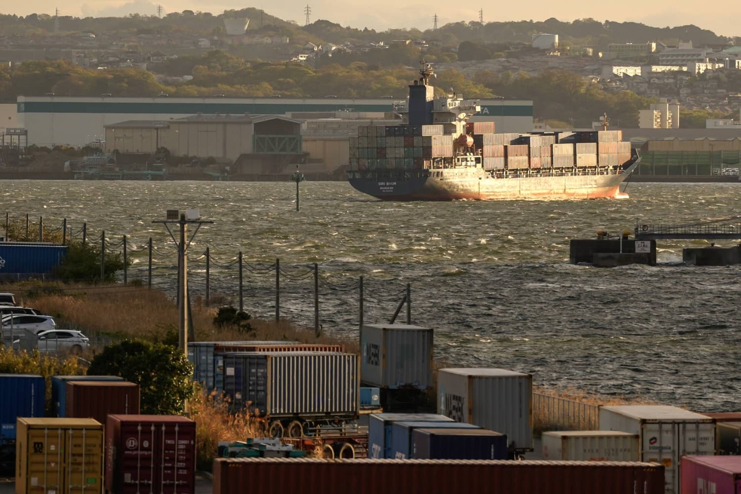 Japan's Trade Deficit Increases to ¥406.9 Billion Amid Rising Import Costs