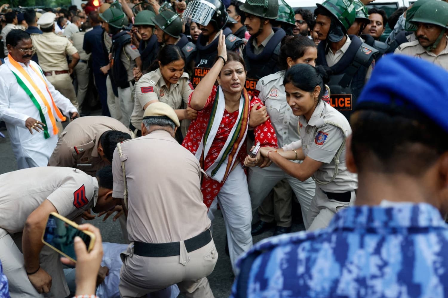 Student Protests in India Provide Opposition Parties with New Opportunity Against Modi